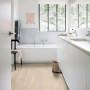 Quick-Step Дуб морской бриз бежевый AVMPU40080