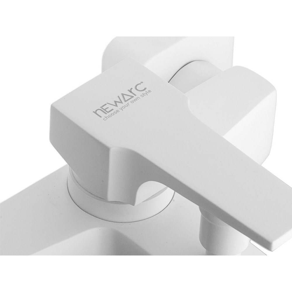 Смеситель для ванны NEWARC Aqua 941511W